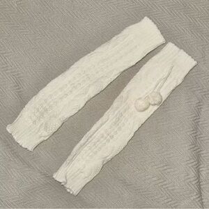 Cozy Cable Knit Cream Arm Warmers with Pom Detail